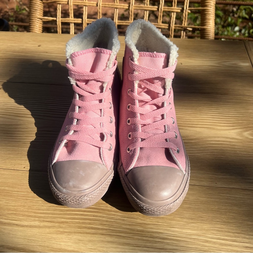 NWOB CONVERSE All Star TIME FOR THE WARM UP Pink SUEDE Sherpa High Tops US Sz 5